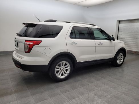 Used 2014 Ford Explorer XLT w/ Equipment Group 202A FWD image 10