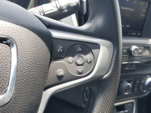 Used 2024 GMC Terrain SLE w/ Driver Convenience Package FWD image 21