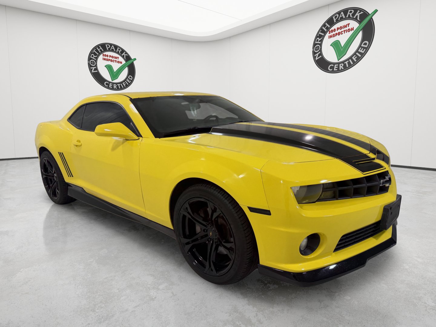 Used 2010 Chevrolet Camaro SS w/ LPO, Ground Effects Package RWD image 9