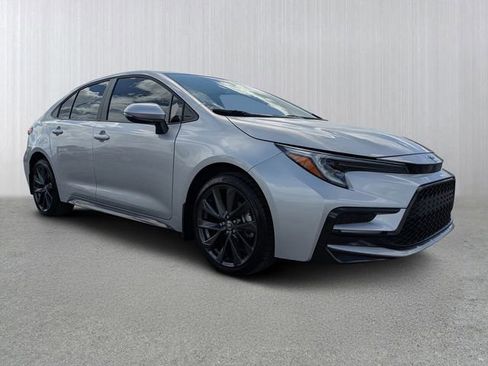 Used 2026 Toyota Corolla SE image 1
