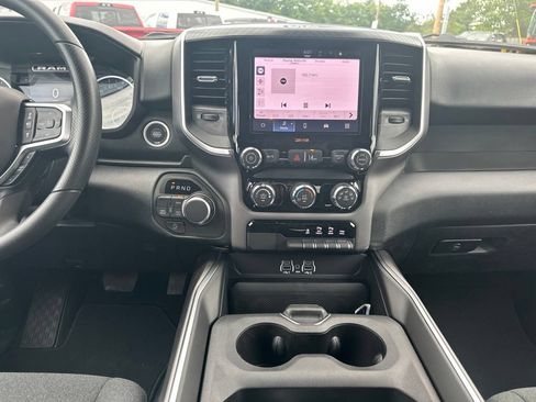 New 2026 RAM 1500 Express AWD/4WD image 17