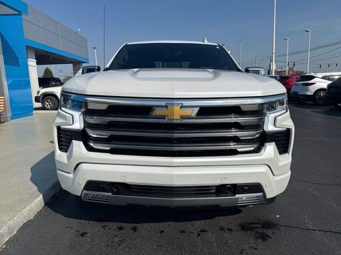 Used 2024 Chevrolet Silverado 1500 High Country AWD/4WD image 9
