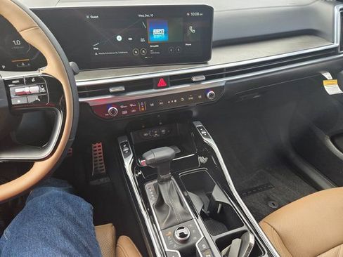 New 2026 Kia Sorento SX Prestige w/ Olive Brown Leather Package image 2