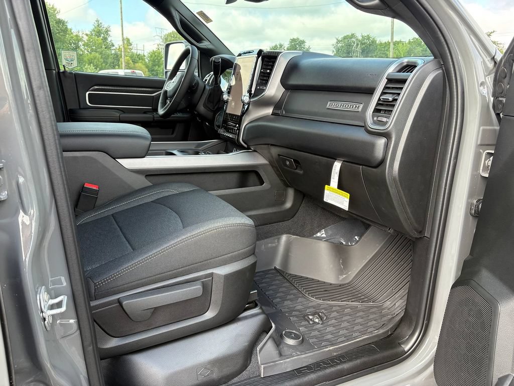 New 2026 RAM 3500 Big Horn AWD/4WD image 10