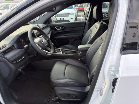 New 2026 Jeep Compass Limited image 9