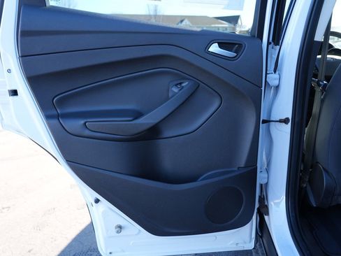 Used 2018 Ford Escape SE image 20