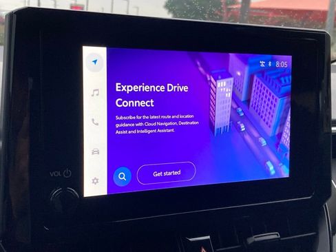 Used 2025 Toyota Corolla LE image 19