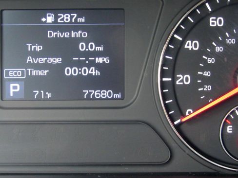 Used 2019 Kia Sorento AWD image 6