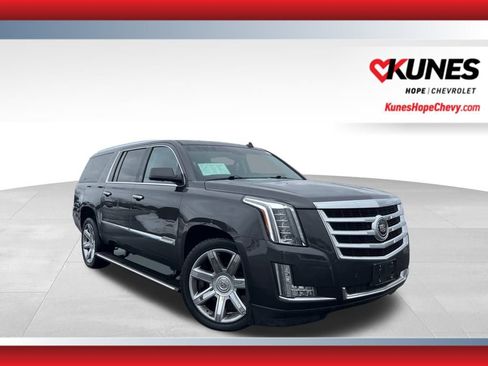 Used 2015 Cadillac Escalade ESV Premium image 1