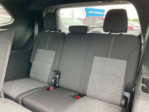 New 2025 GMC Acadia Elevation image 14