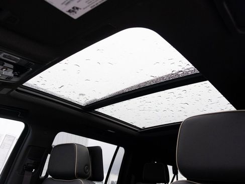 New 2026 Chevrolet Suburban Premier image 14