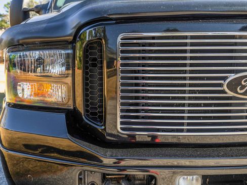 Used 2005 Ford F350 Harley-Davidson image 87