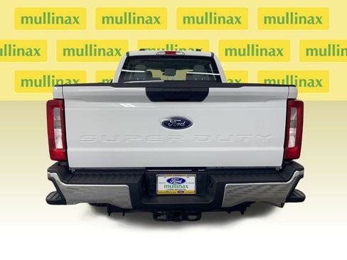 New 2026 Ford F250 XL w/ XL Chrome Package image 7