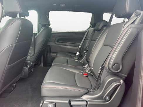 Used 2026 Honda Odyssey Sport-L image 16