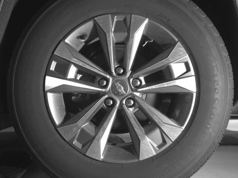 Used 2025 Chevrolet Equinox LT image 14