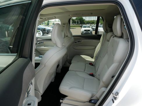 Certified 2023 Volvo XC90 B6 Plus w/ Protection Package Premier AWD/4WD image 11