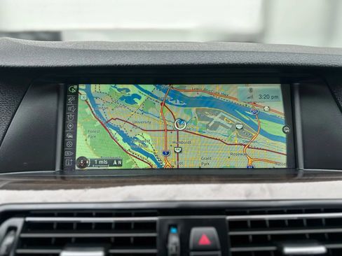 Used 2013 BMW 528i Sedan RWD image 19