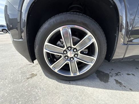 Used 2018 GMC Acadia Denali w/ Technology Package image 10