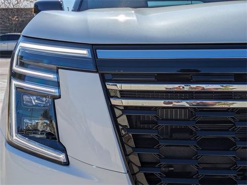 New 2026 Nissan Armada SL w/ Captain's Chari Seat Package image 11