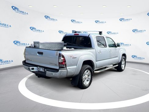 Used 2011 Toyota Tacoma PreRunner RWD image 5