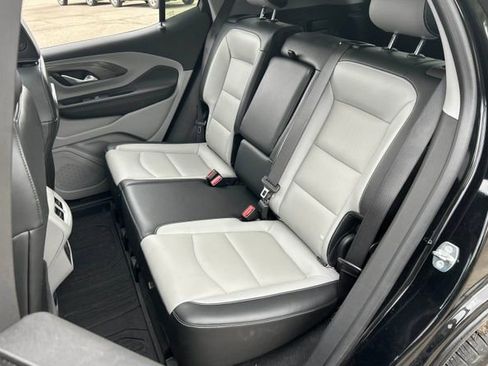 Used 2023 GMC Terrain SLT w/ Infotainment Package II AWD/4WD image 7