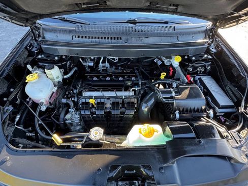 Used 2018 Dodge Journey SXT FWD image 3