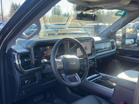 Used 2025 Ford F350 Lariat w/ Lariat Ultimate Package image 11