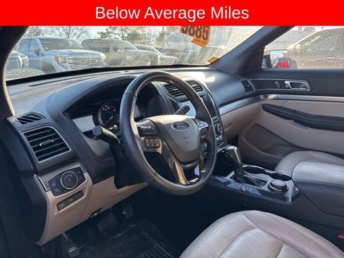 Used 2018 Ford Explorer XLT w/ Equipment Group 202A image 2