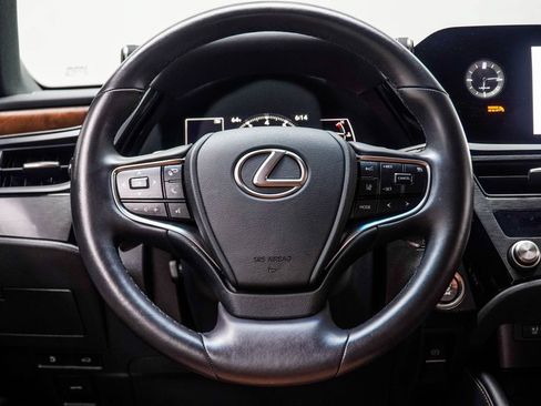 Used 2025 Lexus ES 350 w/ Premium Package FWD image 15
