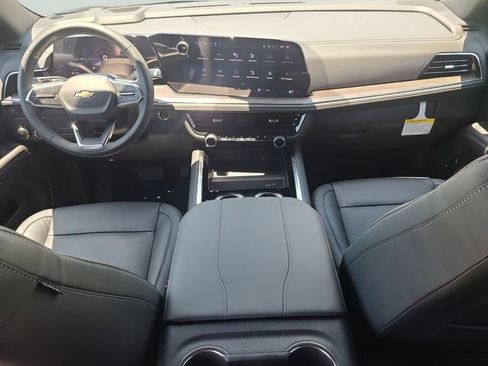 New 2026 Chevrolet Suburban LS RWD image 11