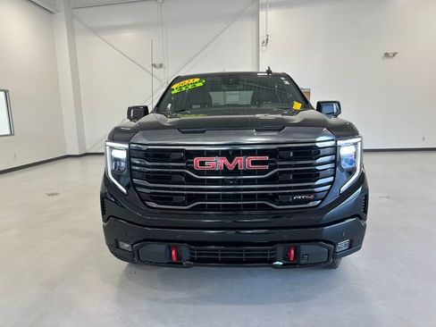 Used 2023 GMC Sierra 1500 AT4 AWD/4WD image 2