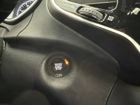 Used 2019 Jeep Cherokee High Altitude AWD/4WD image 27