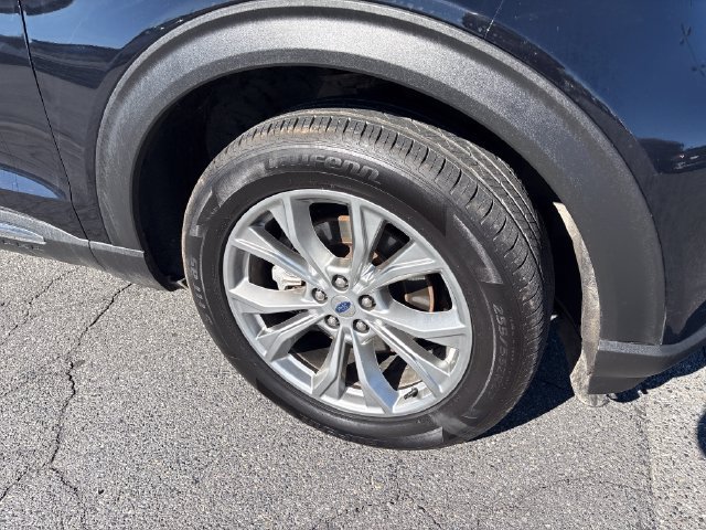 Used 2022 Ford Explorer XLT w/ Equipment Group 202A AWD/4WD image 9