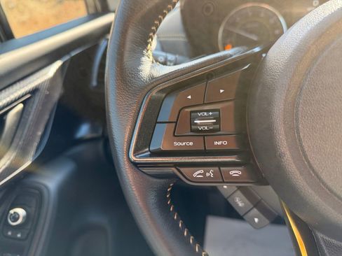 Used 2022 Subaru Crosstrek 2.5i Sport w/ Moonroof Package image 17