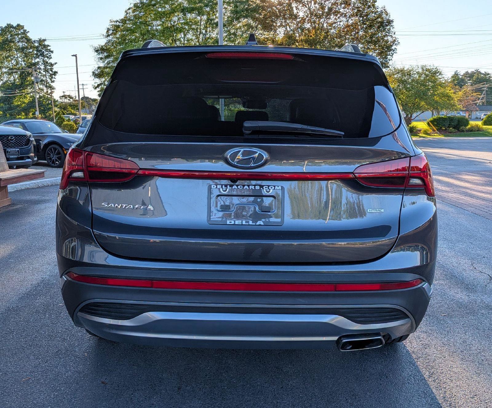 Used 2022 Hyundai Santa Fe SEL w/ Convenience + Premium Package AWD/4WD image 10