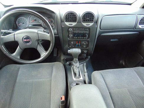 Used 2007 GMC Envoy SLE image 17