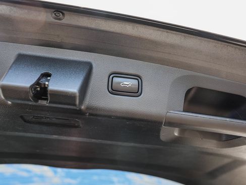 Used 2021 Kia Telluride EX w/ EX Premium Package FWD image 30