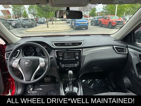 Used 2016 Nissan Rogue SV AWD/4WD image 25