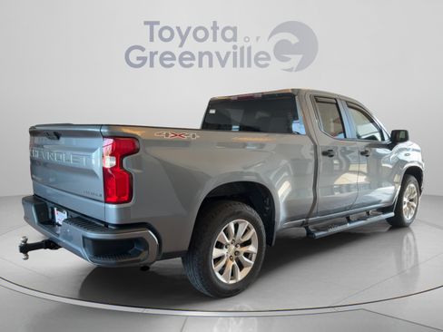 Used 2020 Chevrolet Silverado 1500 Custom w/ Custom Value Package AWD/4WD image 6