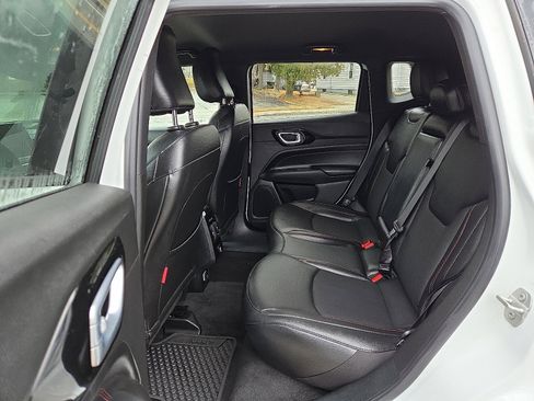 Used 2024 Jeep Compass Trailhawk image 11