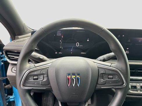 Used 2025 Buick Envista Sport Touring w/ Convenience II Package FWD image 13