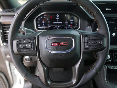 Used 2025 GMC Sierra 1500 AT4 image 15