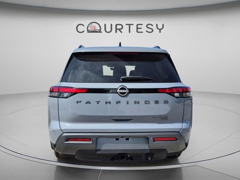 New 2026 Nissan Pathfinder Platinum AWD/4WD image 5