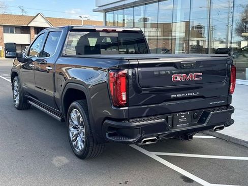 Used 2024 GMC Sierra 1500 Denali w/ Denali Reserve Package AWD/4WD image 8