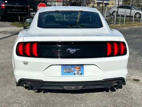 Used 2018 Ford Mustang Coupe image 8