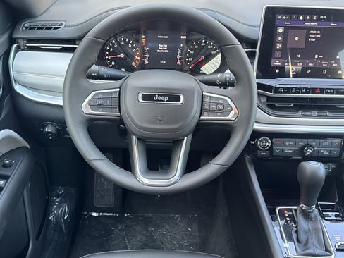 New 2026 Jeep Compass Limited image 14