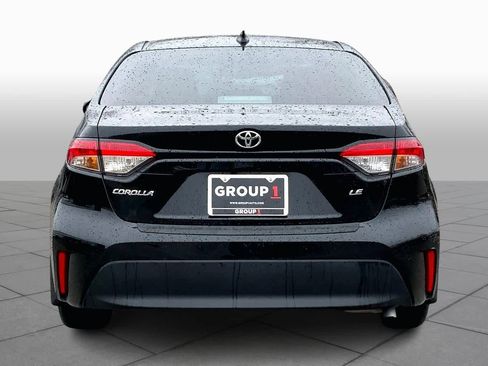 Used 2025 Toyota Corolla LE image 4