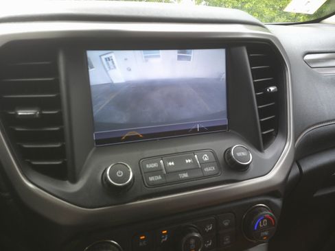 Used 2017 GMC Acadia SLT AWD/4WD image 24