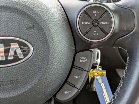 Used 2018 Kia Soul + FWD image 20