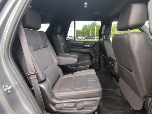 Used 2022 Chevrolet Tahoe RST w/ Luxury Package AWD/4WD image 13